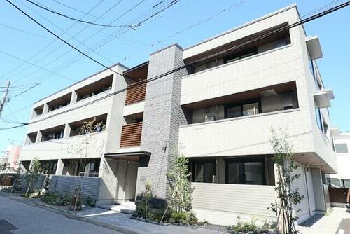 高知県高知市南川添 築3年4ヶ月 3階建