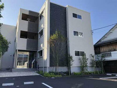 高知県高知市鷹匠町２丁目 3階建 築5年5ヶ月
