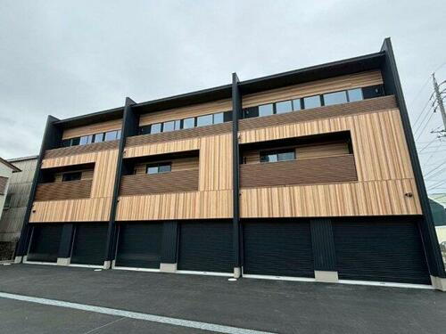 愛知県名古屋市北区西味鋺１丁目 テラスハウス