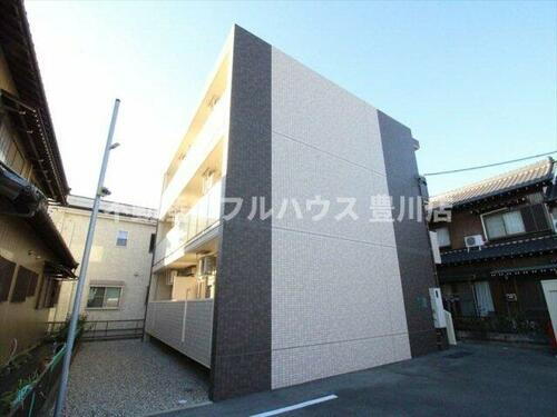 愛知県豊川市赤代町３丁目 賃貸マンション