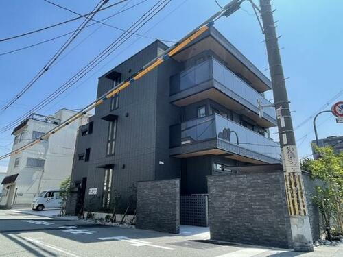 メゾンドエスポワール 3階建