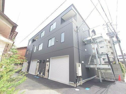 西宮今津山中町　ガレージハウス 地上3階地下1階建