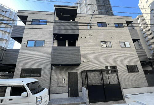 福岡県福岡市博多区寿町３丁目 3階建 築1年8ヶ月