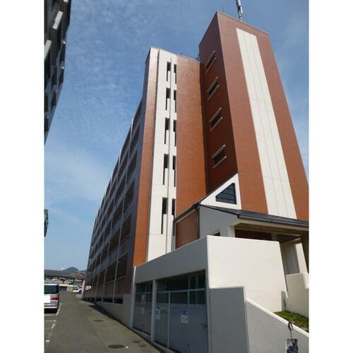 シャトー楠 6階建