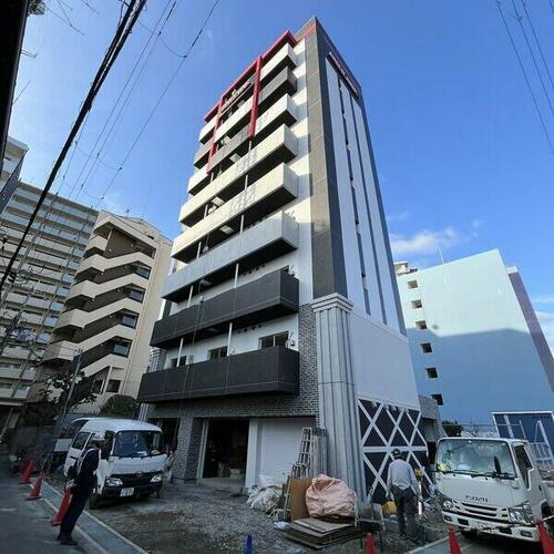ＯＮＬＹ　ＯＮＥ川西小戸 9階建