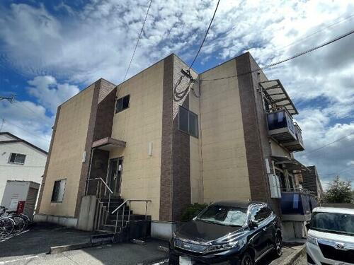 福岡県宗像市石丸２丁目 2階建