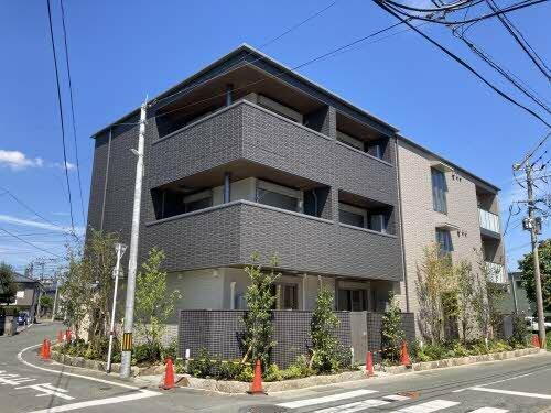 シャーメゾンＳｉｎ 3階建
