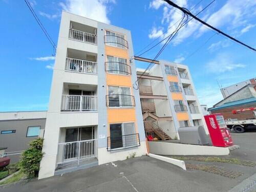 北海道札幌市手稲区手稲本町三条１丁目 5階建