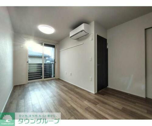 東京都足立区六木３丁目 2階建 