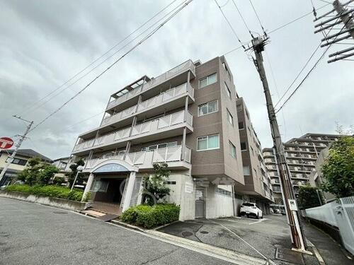 イーストヴィレッジ宮の前 6階建