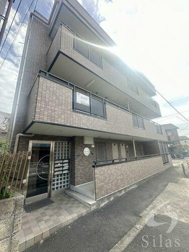 大阪府大東市泉町２丁目 築24年10ヶ月 3階建