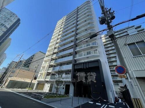 大阪府大阪市西区西本町２丁目 15階建