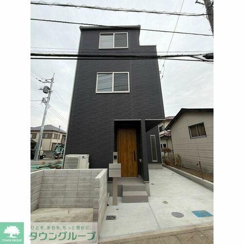 埼玉県さいたま市大宮区三橋１丁目  3階建