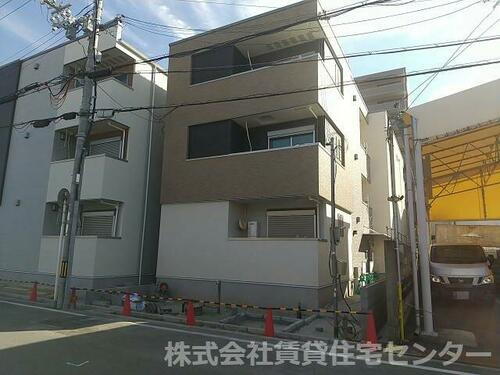 和歌山県和歌山市二筋目 3階建 