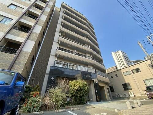 福岡県福岡市中央区白金１丁目 10階建