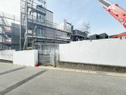 千葉県松戸市秋山２丁目 3階建 