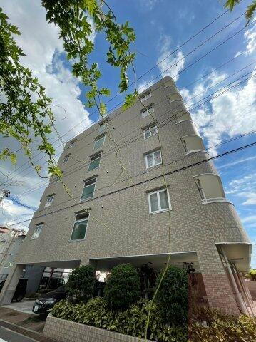 アーデン江坂Ⅲ 6階建