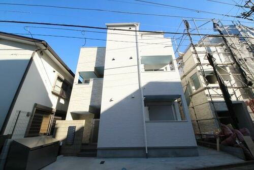 埼玉県さいたま市中央区下落合６丁目 3階建 築6年12ヶ月