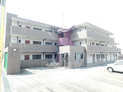 メゾンリベルテ 3階建