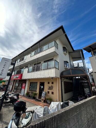 大阪府茨木市上穂積４丁目 3階建 築37年1ヶ月