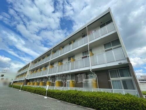 レオパレス原田 3階建
