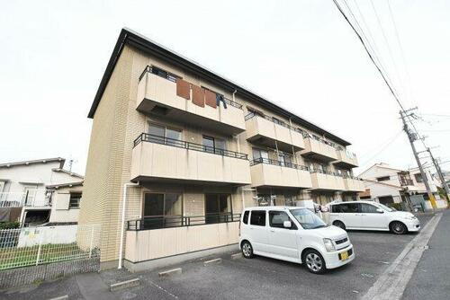 センチュリーハイツ 3階建