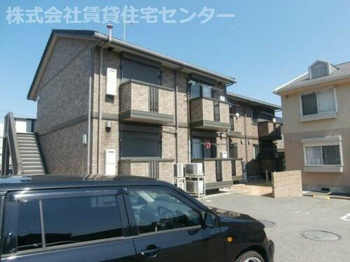 和歌山県和歌山市楠見中 2階建