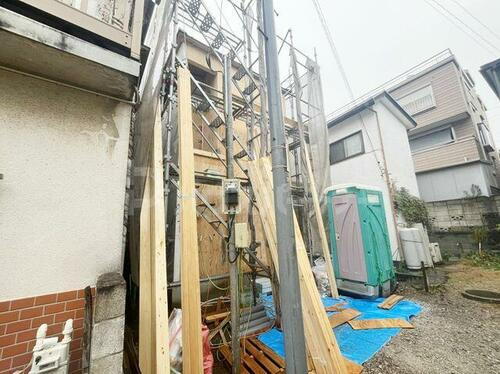 千葉県松戸市岩瀬  2階建