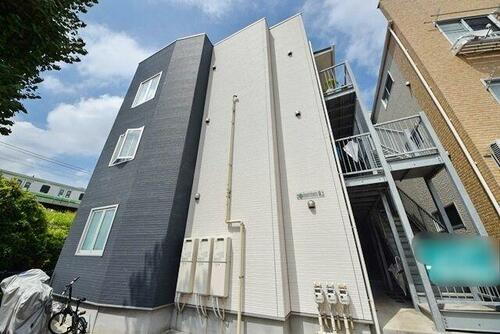 神奈川県横浜市神奈川区入江１丁目 築12年8ヶ月 3階建