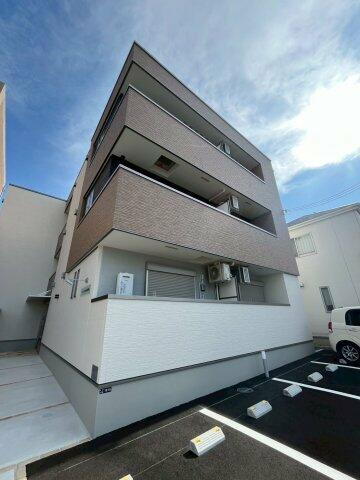フジパレス宝塚小林Ⅲ番館 3階建