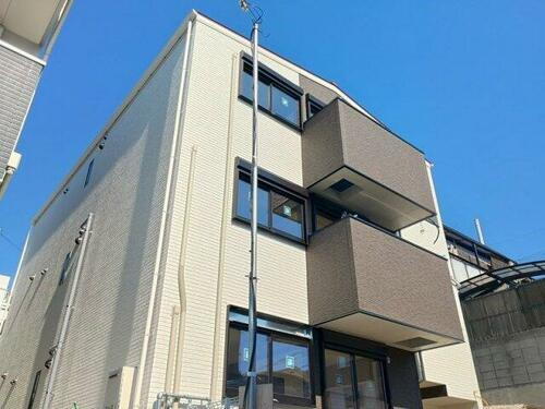 兵庫県神戸市長田区房王寺町３丁目 3階建