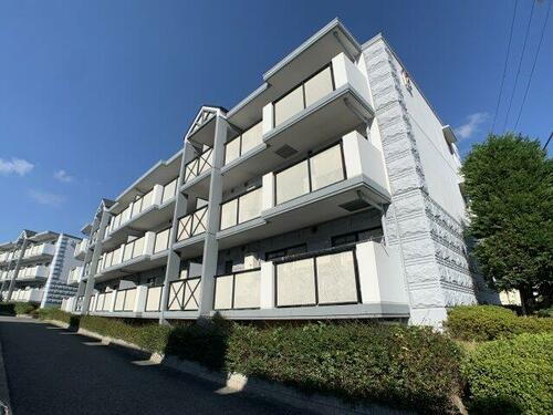 兵庫県神戸市西区井吹台東町４丁目 3階建