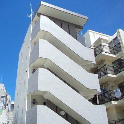 沖縄県那覇市牧志３丁目 3階建
