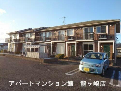 茨城県龍ケ崎市久保台３丁目 テラスハウス