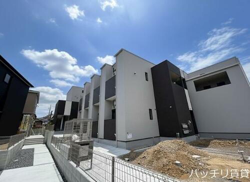 ドイ・スクエア