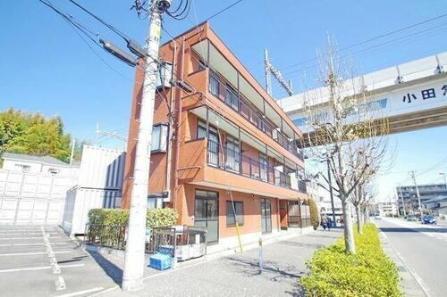 神奈川県川崎市麻生区黒川 築32年12ヶ月 3階建