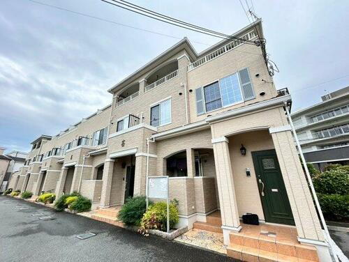 大阪府富田林市錦織東３丁目 3階建 築13年4ヶ月
