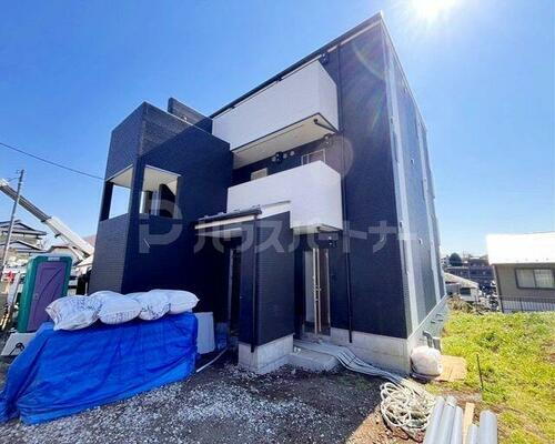 千葉県松戸市殿平賀 3階建 