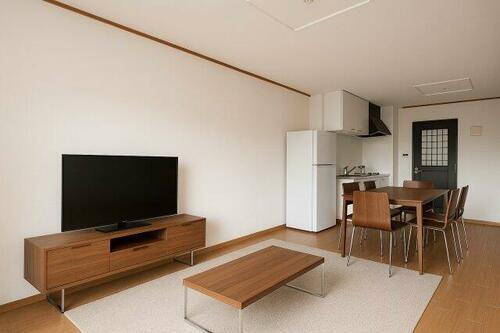 愛知県一宮市富塚字郷中 テラスハウス