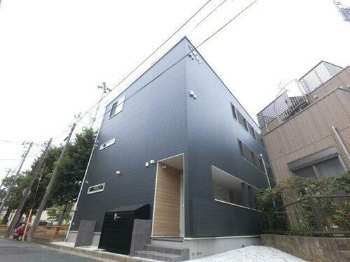 千葉県千葉市中央区長洲１丁目 賃貸アパート