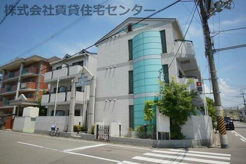 和歌山県和歌山市中之島 3階建