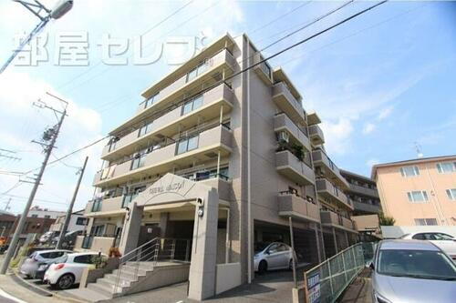 シュバルメゾン 5階建