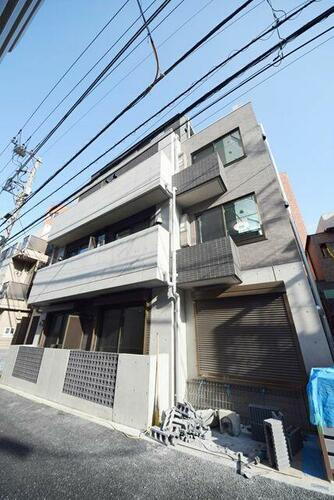 東京都文京区千駄木２丁目 築5年3ヶ月 4階建