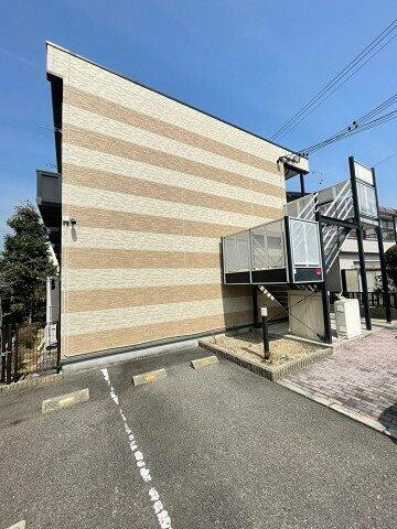レオパレスフルール 2階建