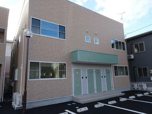 新潟県新潟市中央区湖南 2階建