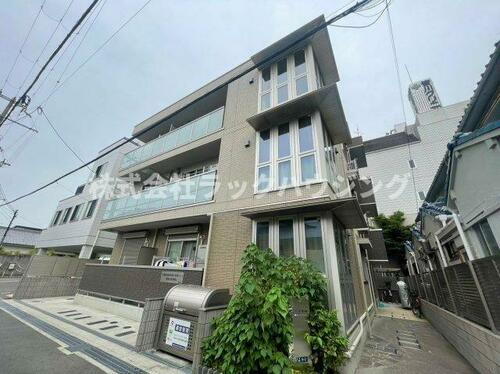 大阪府大東市北条１丁目 築7年1ヶ月 3階建