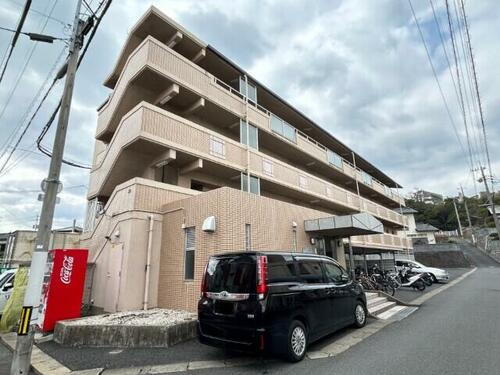 福岡県北九州市八幡西区折尾４丁目 築28年10ヶ月 4階建