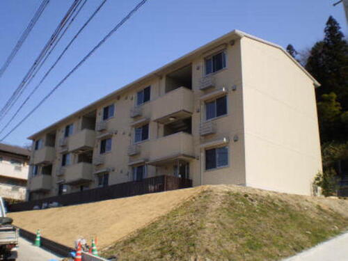 兵庫県神戸市北区谷上南町 築13年10ヶ月 3階建