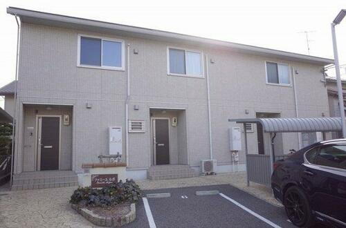 愛知県岡崎市上六名３丁目 テラスハウス