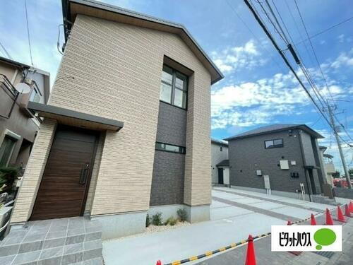 埼玉県吉川市美南２丁目 テラスハウス